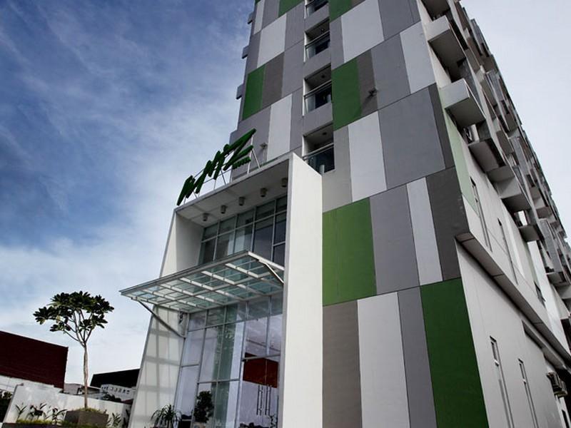 Whiz Hotel Pemuda Semarang Exteriör bild
